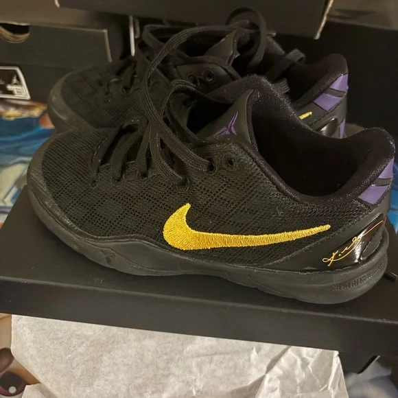 Kids Kobe - Picture 2 of 5